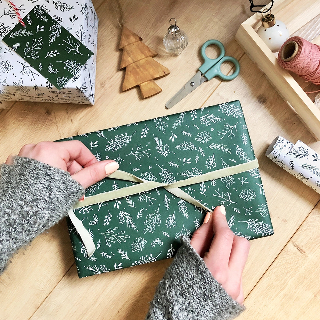 Christmas Greenery Forest Leaf Wrapping Paper Set with Gift Tag Recyclable FSC Eco-friendly Clara and Macy