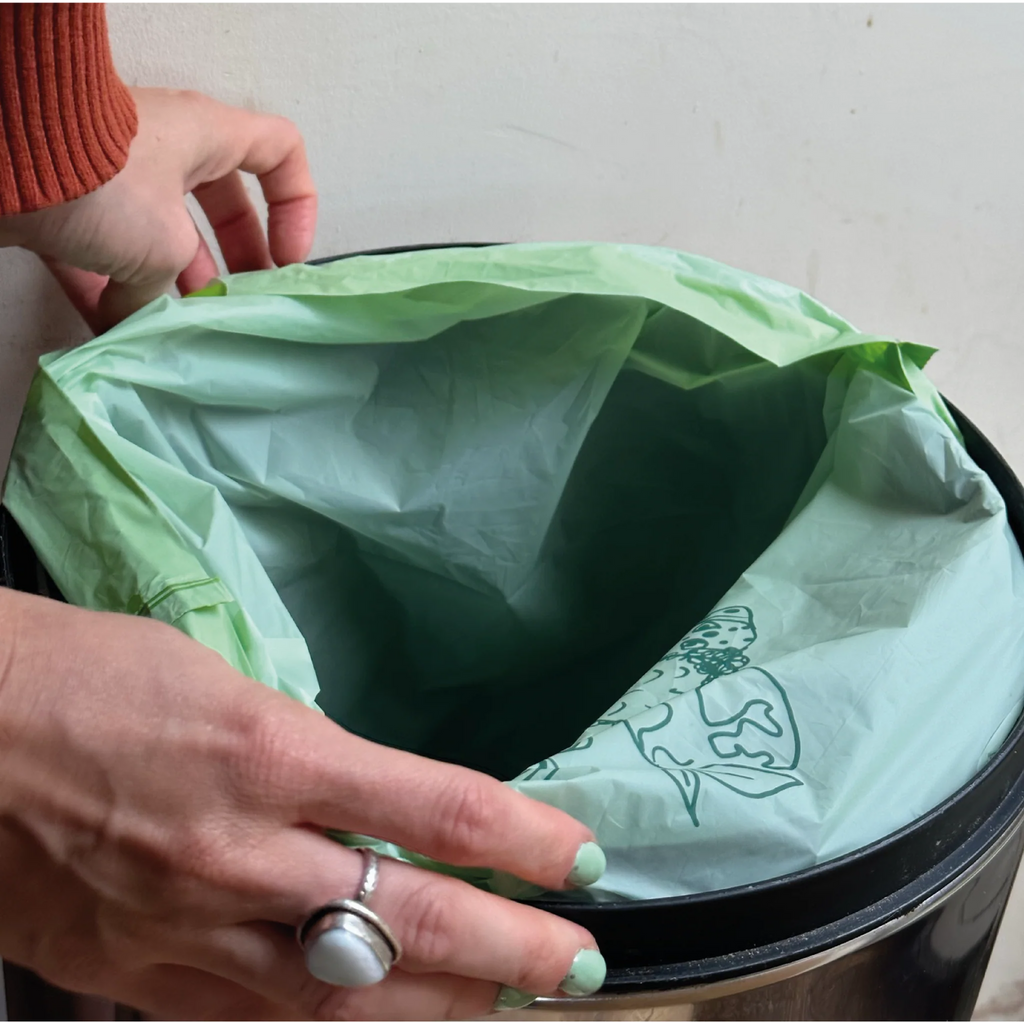 40 Litre compostable drawstring bin bag 25 bags eco friendly biodegradable plastic free waste bag