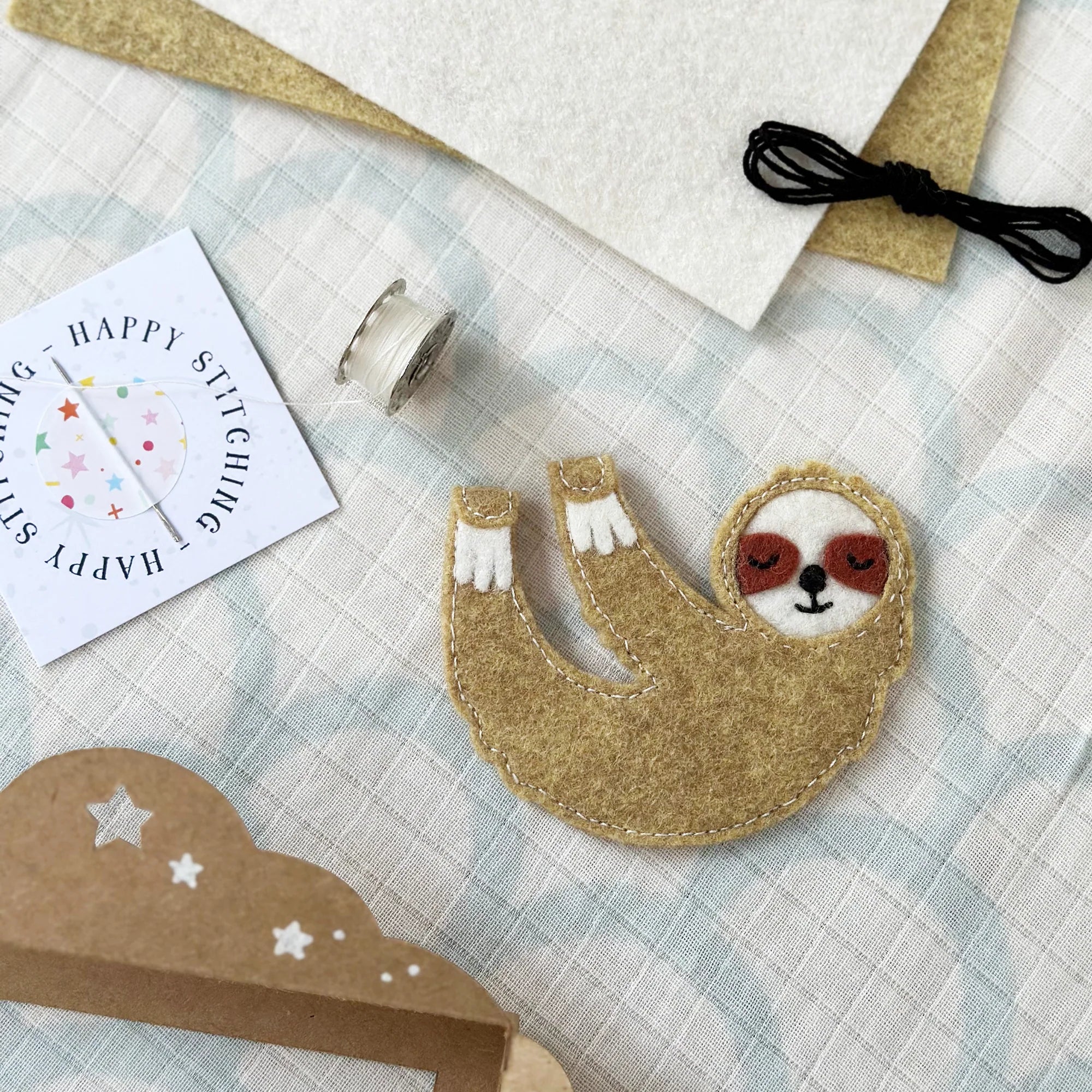 Sloth Finger Puppet Craft Kit